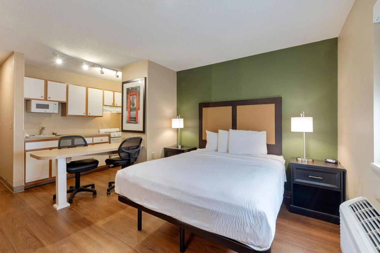Extended Stay America Select Suites - Charlotte - Tyvola Rd - Executive Park Eksteriør billede