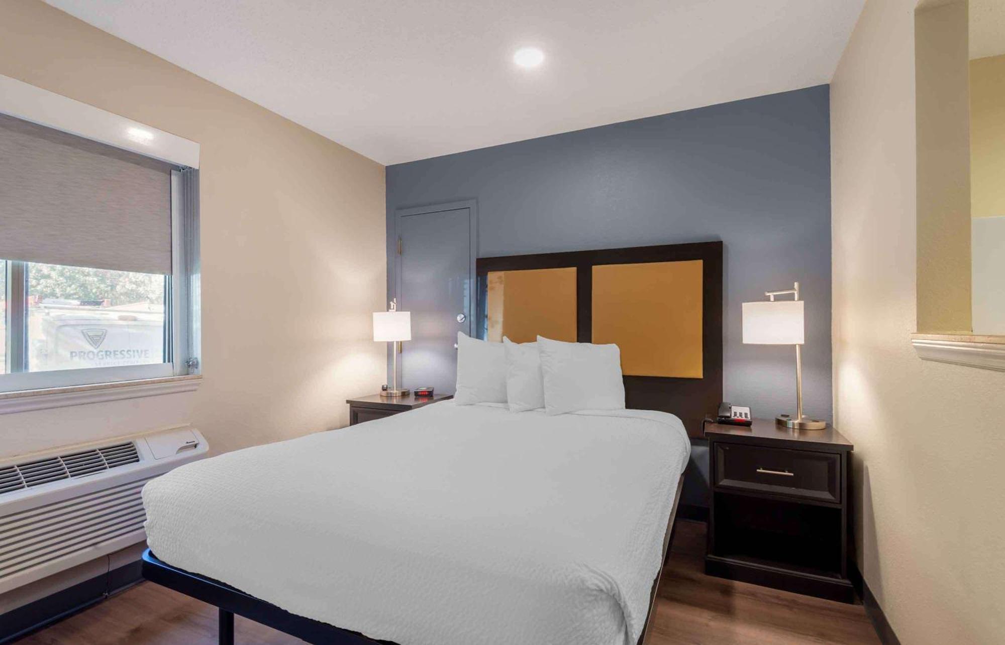 Extended Stay America Select Suites - Charlotte - Tyvola Rd - Executive Park Eksteriør billede