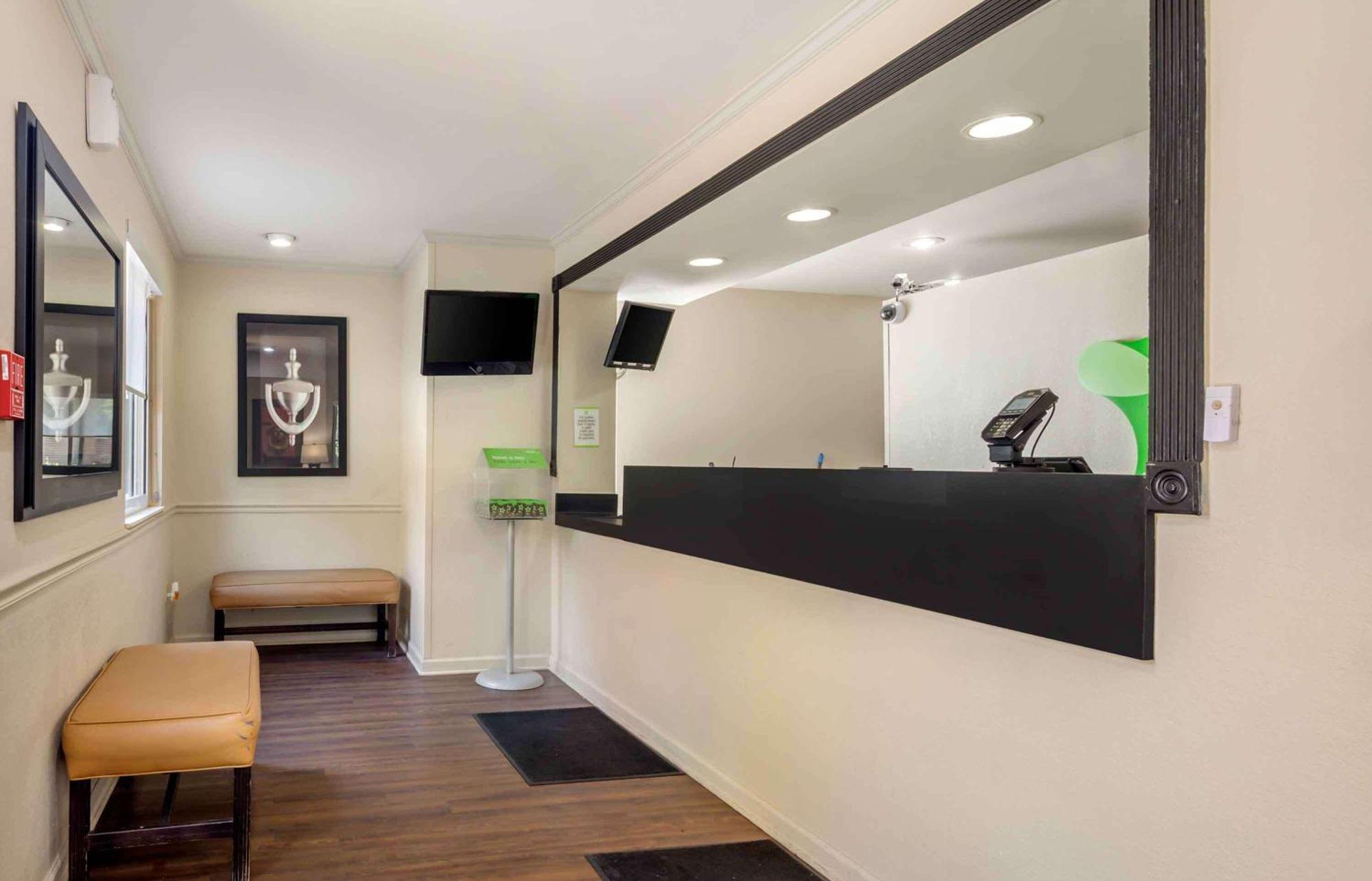 Extended Stay America Select Suites - Charlotte - Tyvola Rd - Executive Park Eksteriør billede