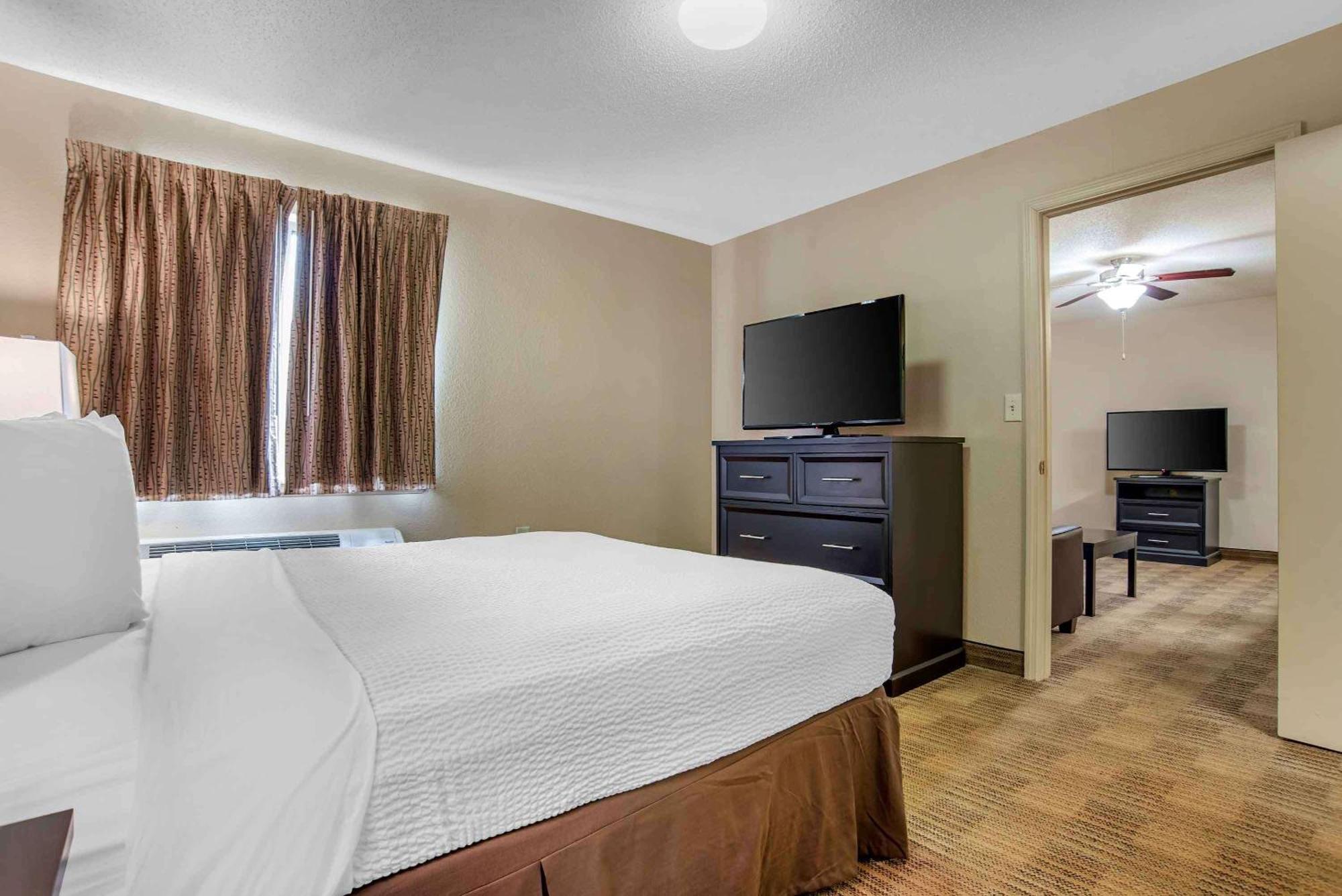 Extended Stay America Select Suites - Charlotte - Tyvola Rd - Executive Park Eksteriør billede