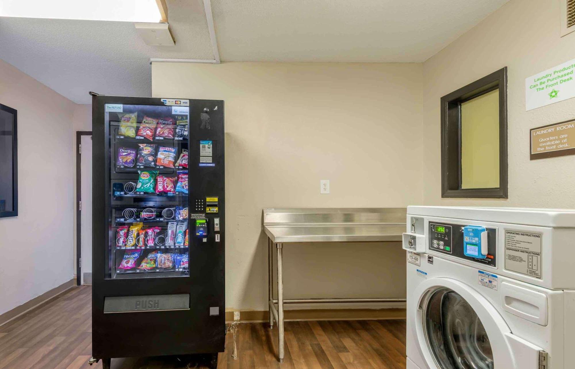 Extended Stay America Select Suites - Charlotte - Tyvola Rd - Executive Park Eksteriør billede
