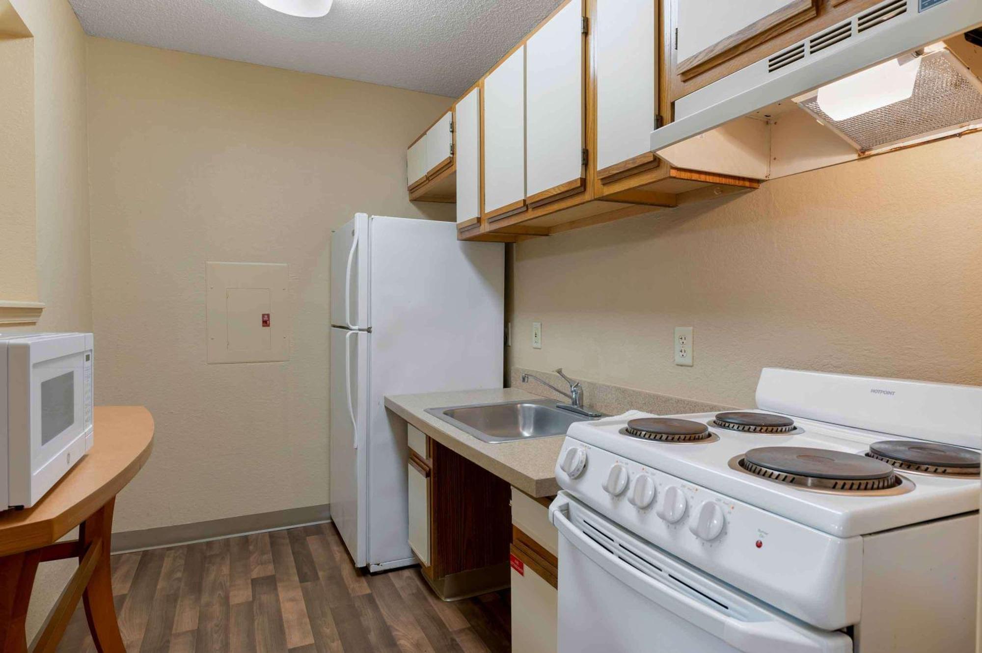 Extended Stay America Select Suites - Charlotte - Tyvola Rd - Executive Park Eksteriør billede