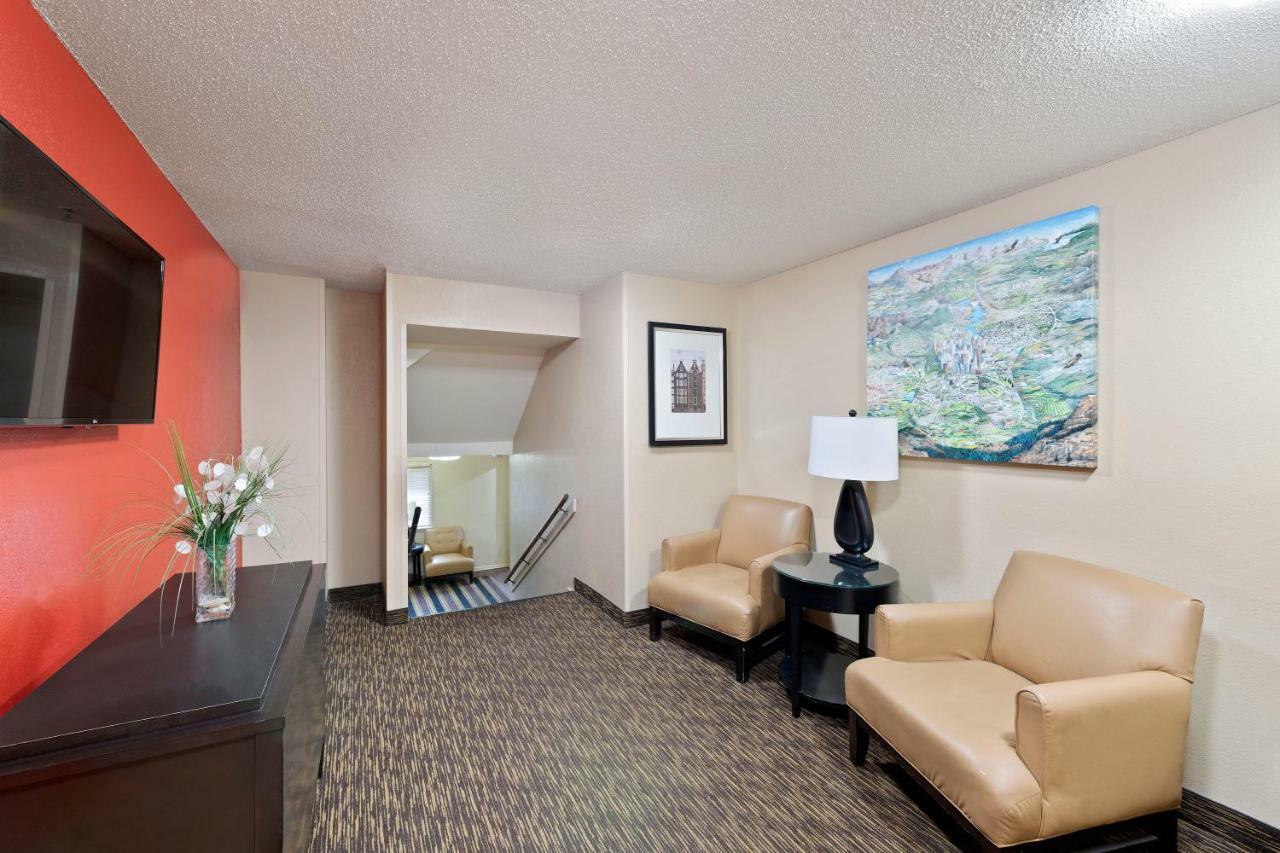 Extended Stay America Select Suites - Charlotte - Tyvola Rd - Executive Park Eksteriør billede
